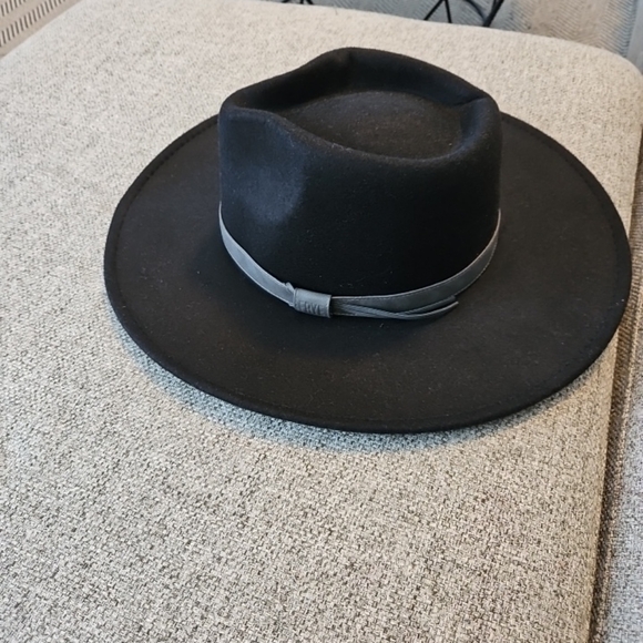 Black Felt Fedora Hat - Picture 12 of 16